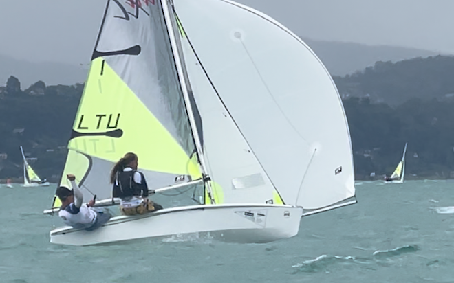 Aix-les-Bains – Championnats du Monde de RS FEVA 2025 : Lancement des courses